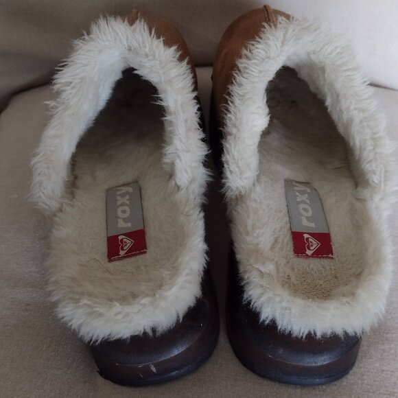 Roxy brand Laura clogs, in Suede & Shearling, size 7 - Picture 2 of 3